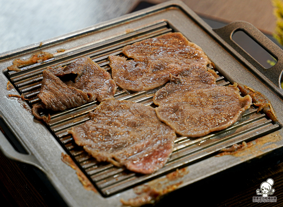 高雄火鍋 聚餐 聚會吃 火鍋 好吃 高雄美食 海鮮 兔子 限定 肉盤 大肉盤 自助吧
