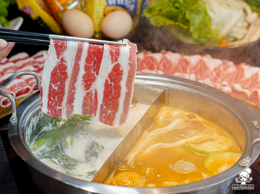 高雄火鍋 聚餐 聚會吃 火鍋 好吃 高雄美食 海鮮 兔子 限定 肉盤 大肉盤 自助吧