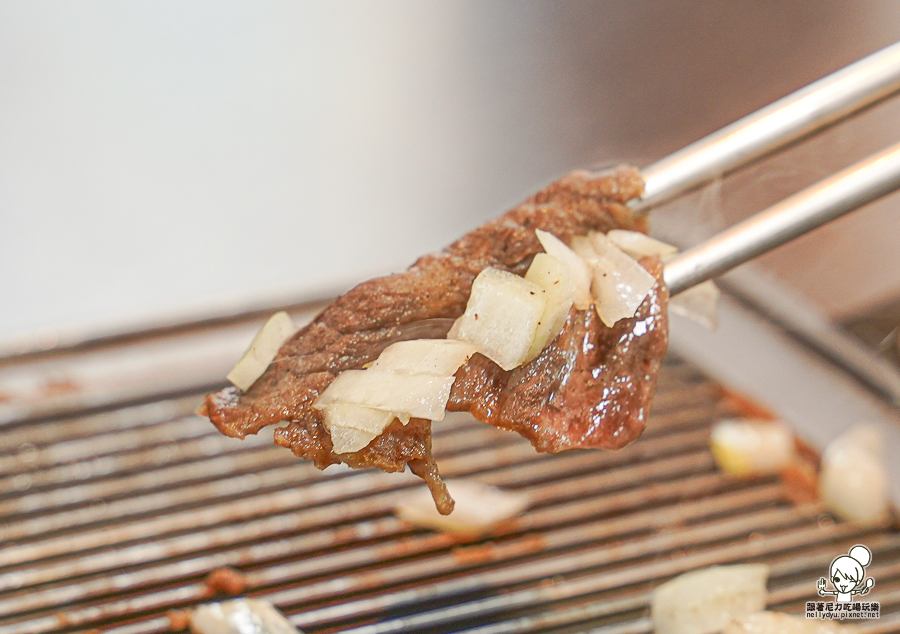 高雄火鍋 聚餐 聚會吃 火鍋 好吃 高雄美食 海鮮 兔子 限定 肉盤 大肉盤 自助吧