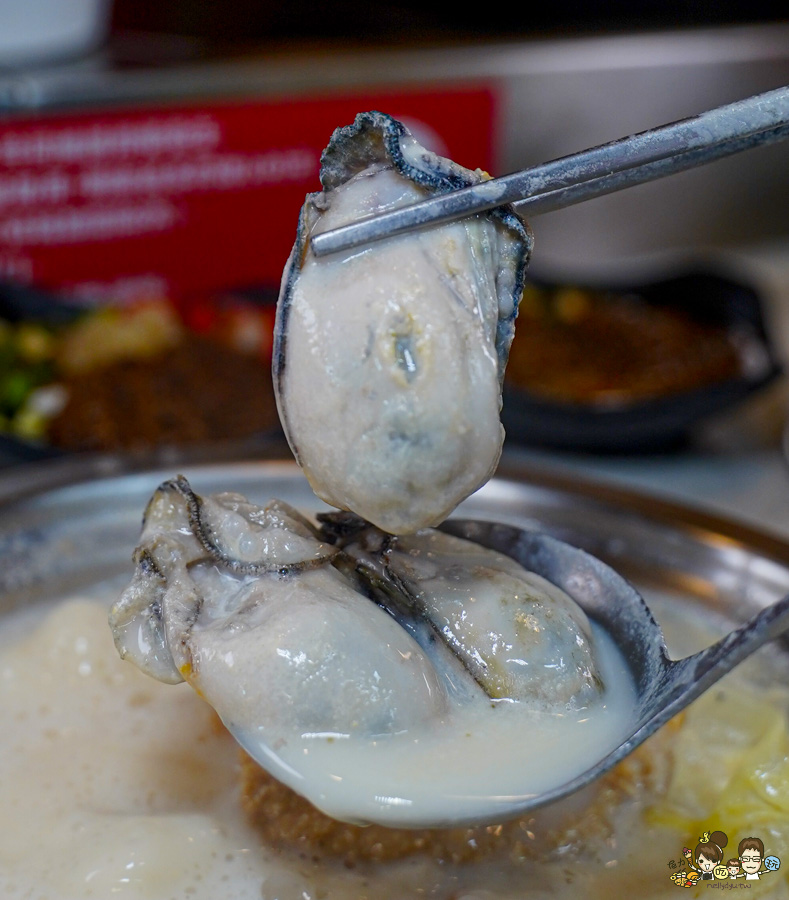 火鍋吃到飽 旋轉火鍋 鍋物 迴轉鍋物 熱炒 熟食 海鮮 肉品 湯頭 高雄火鍋 高雄必吃
