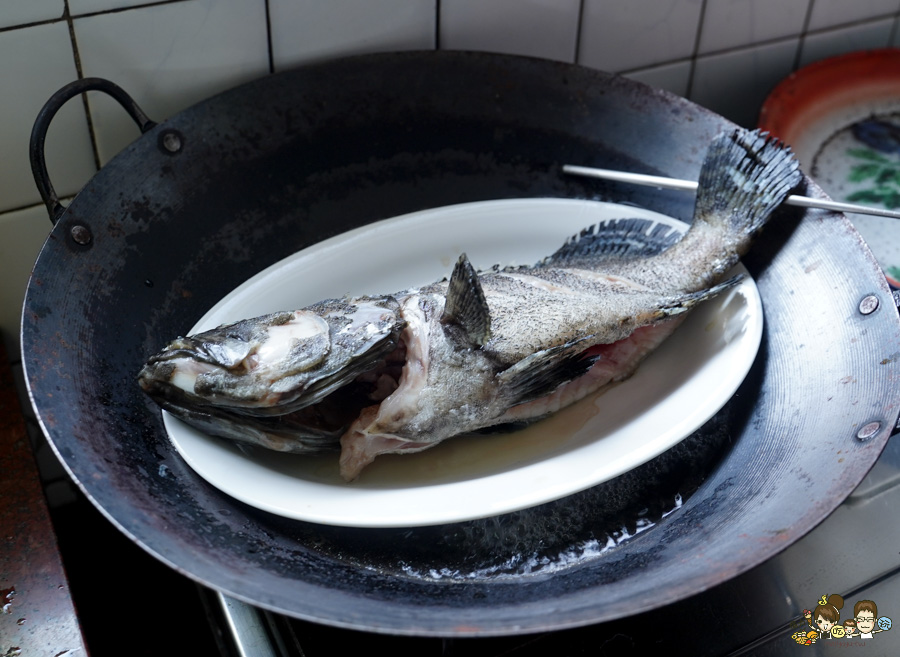 高雄年菜 宅配 冷凍年菜 團圓飯 過年 辦桌 阿隆師 年菜 高雄必吃 老字號 傳承 