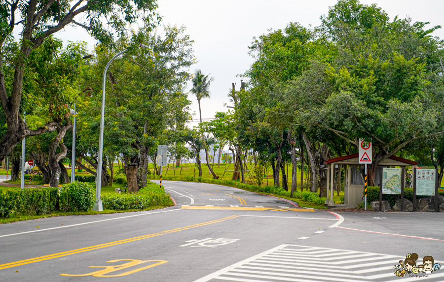 高雄果嶺自然公園 高雄最大後花園 原高雄高爾夫球場 草地 免費 超大 巨大 秘境