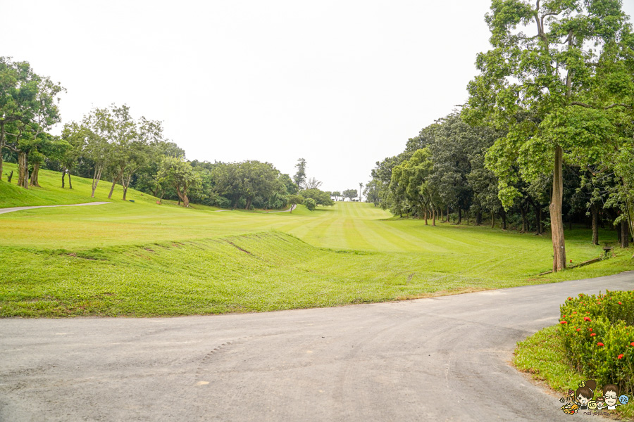 高雄果嶺自然公園 高雄最大後花園 原高雄高爾夫球場 草地 免費 超大 巨大 秘境