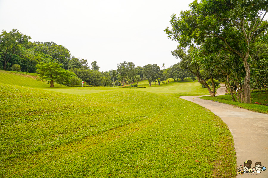高雄果嶺自然公園 高雄最大後花園 原高雄高爾夫球場 草地 免費 超大 巨大 秘境