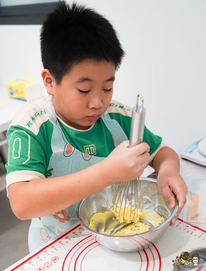 Little Ant 小螞蟻手作烘焙坊 DIY課程 高雄甜點 蛋糕 生乳捲 巨蛋 左營 好吃 推薦 親子烘焙 課程 專業課程