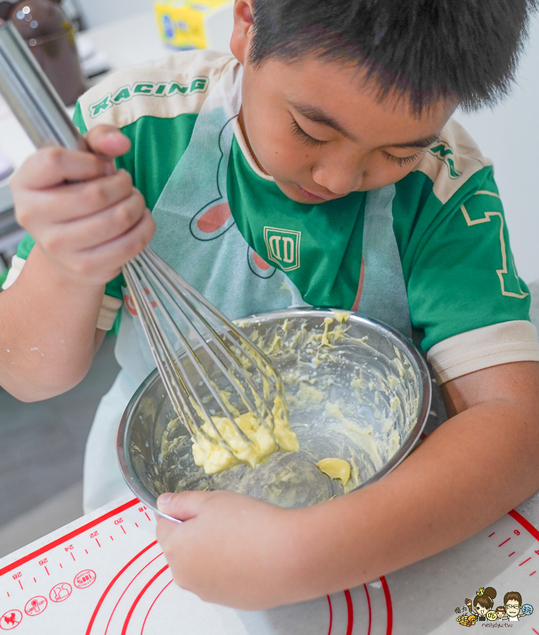  Little Ant 小螞蟻手作烘焙坊 DIY課程 高雄甜點 蛋糕 生乳捲 巨蛋 左營 好吃 推薦 親子烘焙 課程 專業課程