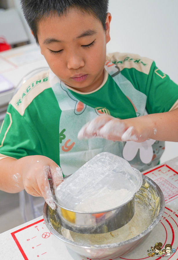  Little Ant 小螞蟻手作烘焙坊 DIY課程 高雄甜點 蛋糕 生乳捲 巨蛋 左營 好吃 推薦 親子烘焙 課程 專業課程