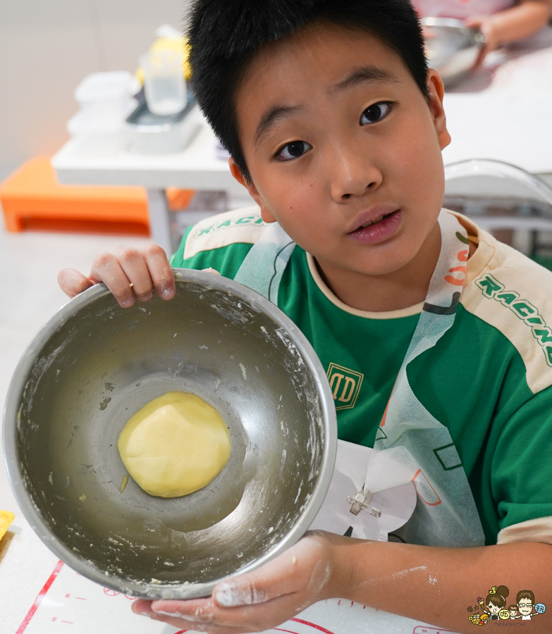  Little Ant 小螞蟻手作烘焙坊 DIY課程 高雄甜點 蛋糕 生乳捲 巨蛋 左營 好吃 推薦 親子烘焙 課程 專業課程