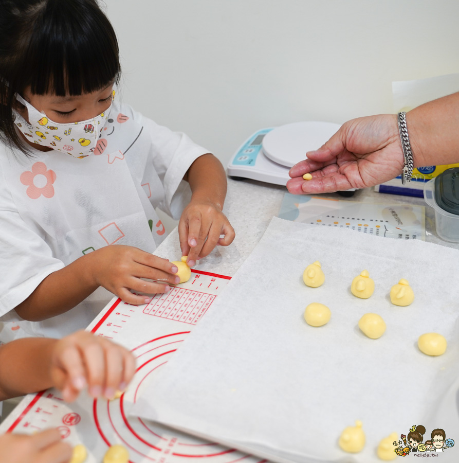  Little Ant 小螞蟻手作烘焙坊 DIY課程 高雄甜點 蛋糕 生乳捲 巨蛋 左營 好吃 推薦 親子烘焙 課程 專業課程