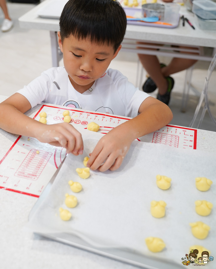  Little Ant 小螞蟻手作烘焙坊 DIY課程 高雄甜點 蛋糕 生乳捲 巨蛋 左營 好吃 推薦 親子烘焙 課程 專業課程