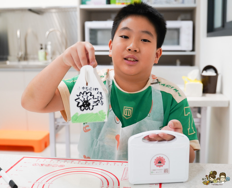  Little Ant 小螞蟻手作烘焙坊 DIY課程 高雄甜點 蛋糕 生乳捲 巨蛋 左營 好吃 推薦 親子烘焙 課程 專業課程