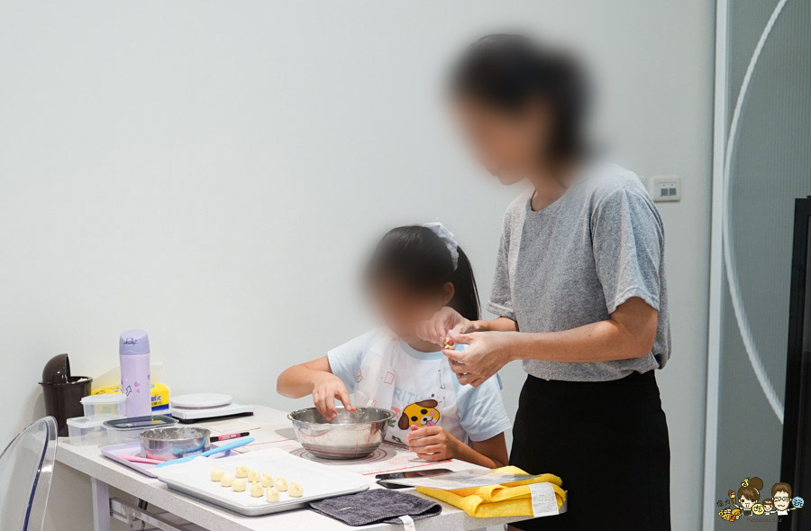  Little Ant 小螞蟻手作烘焙坊 DIY課程 高雄甜點 蛋糕 生乳捲 巨蛋 左營 好吃 推薦 親子烘焙 課程 專業課程