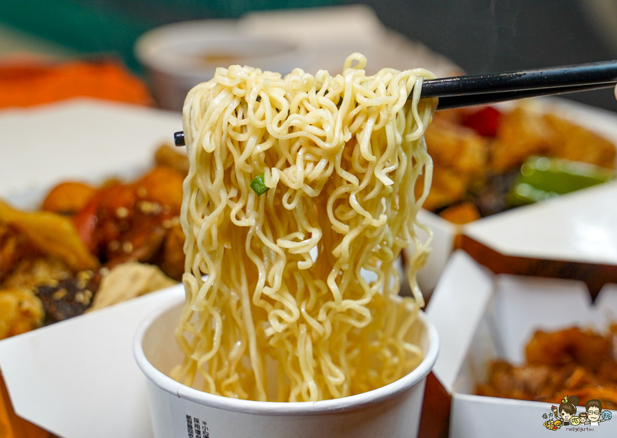 小赤佬干鍋 文學店 高鐵美食 左營美食 消夜 晚餐 夜貓族 推薦 好吃 必吃 高雄必吃