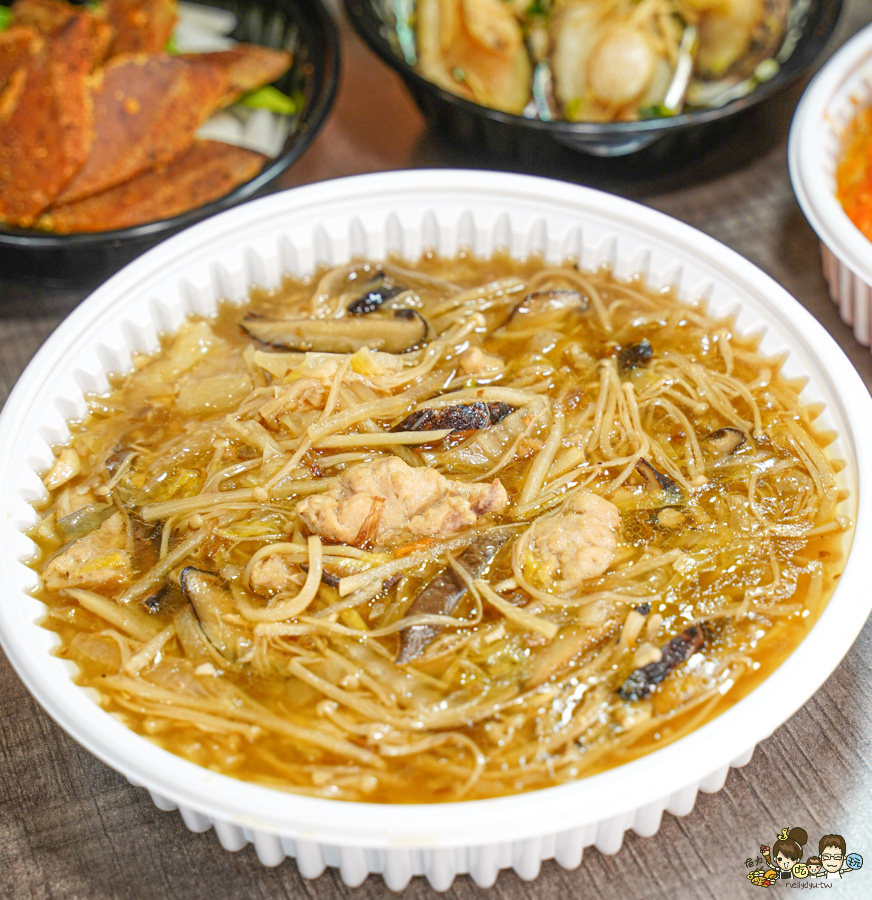 高雄年菜首選 外帶年菜 團圓 外帶 芳師傅私房菜 必吃 好吃 辦桌 佳餚 便宜 大份量