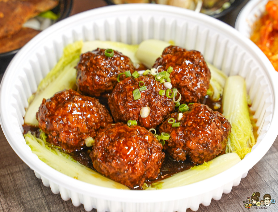 高雄年菜首選 外帶年菜 團圓 外帶 芳師傅私房菜 必吃 好吃 辦桌 佳餚 便宜 大份量