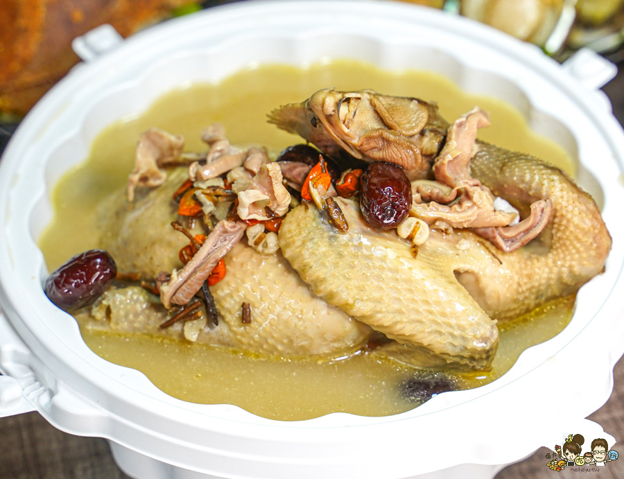 高雄年菜首選 外帶年菜 團圓 外帶 芳師傅私房菜 必吃 好吃 辦桌 佳餚 便宜 大份量