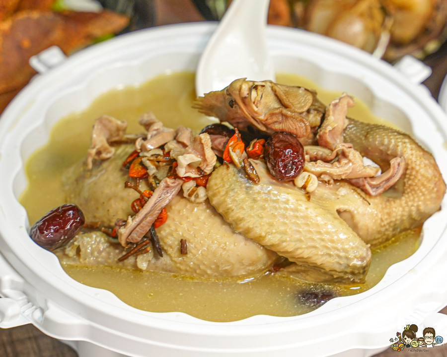 高雄年菜首選 外帶年菜 團圓 外帶 芳師傅私房菜 必吃 好吃 辦桌 佳餚 便宜 大份量