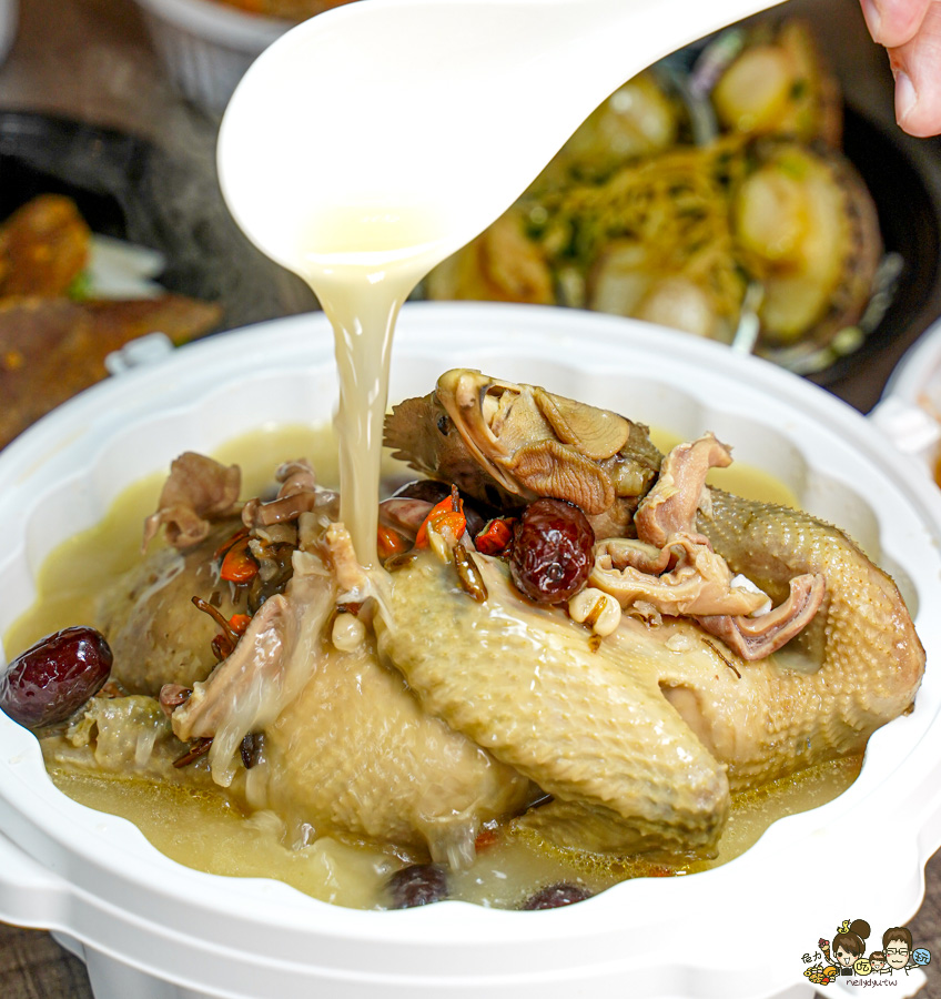 高雄年菜首選 外帶年菜 團圓 外帶 芳師傅私房菜 必吃 好吃 辦桌 佳餚 便宜 大份量