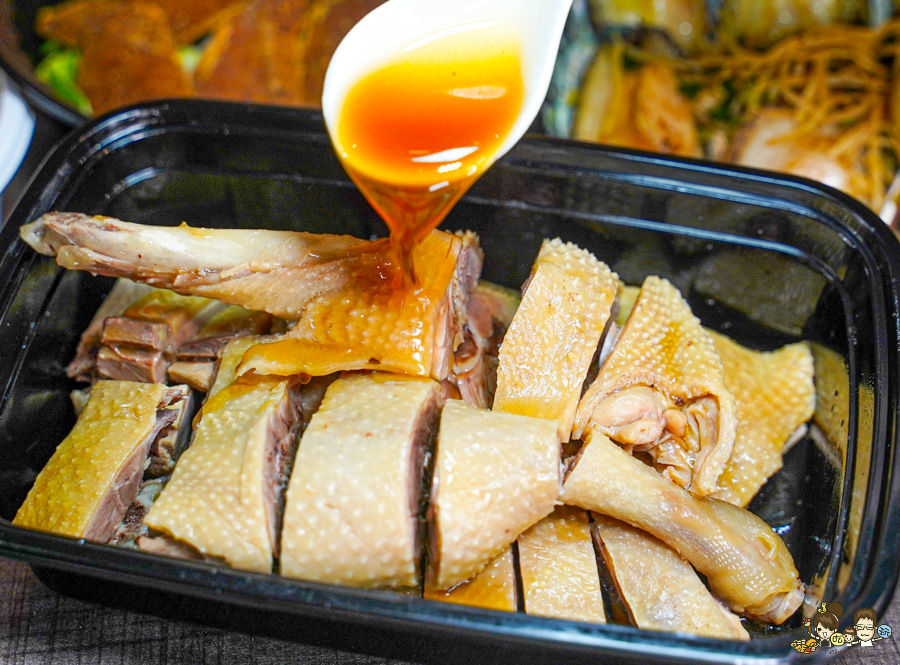 高雄年菜首選 外帶年菜 團圓 外帶 芳師傅私房菜 必吃 好吃 辦桌 佳餚 便宜 大份量