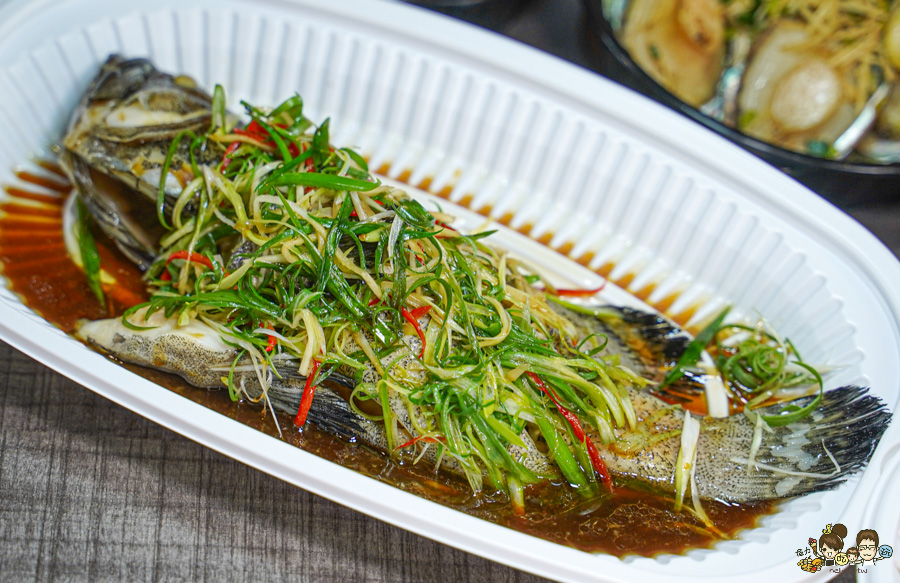 高雄年菜首選 外帶年菜 團圓 外帶 芳師傅私房菜 必吃 好吃 辦桌 佳餚 便宜 大份量