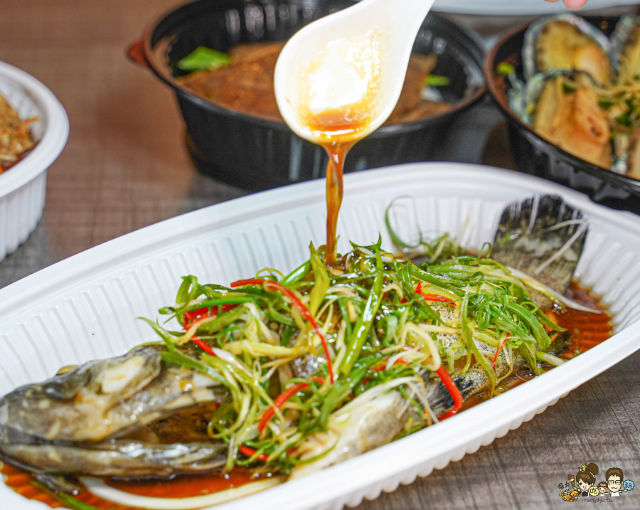 高雄年菜首選 外帶年菜 團圓 外帶 芳師傅私房菜 必吃 好吃 辦桌 佳餚 便宜 大份量