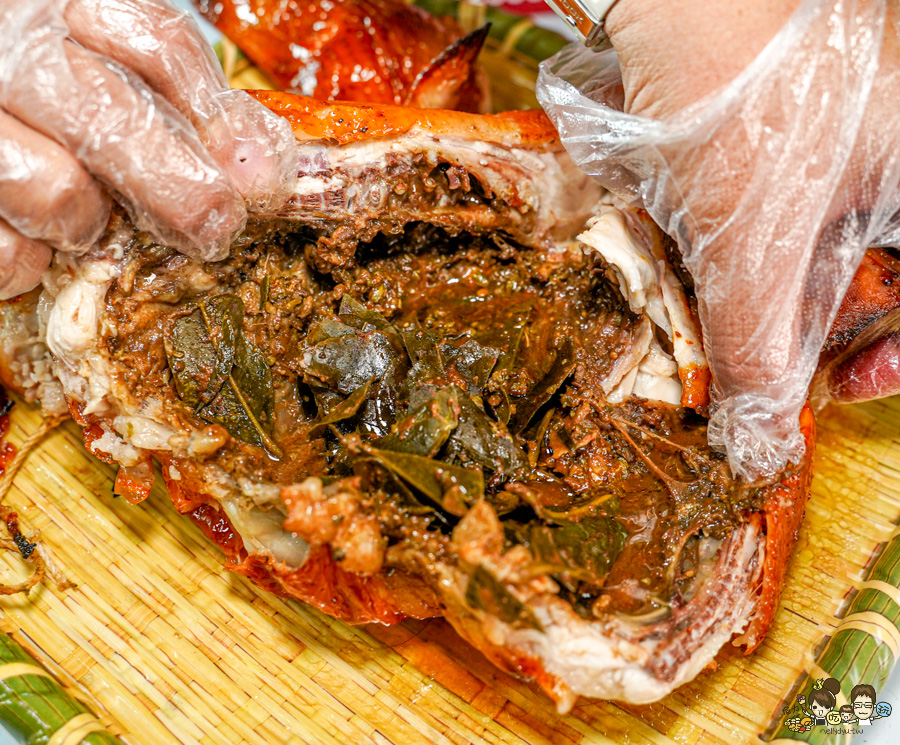 高雄 越南烤雞王 烤雞 獨家 招牌香檸雞 台式椒鹽雞 上癮胡椒雞 蒜香雞  雞腳凍 滷雞腳 獨家 特製 脆皮烤雞