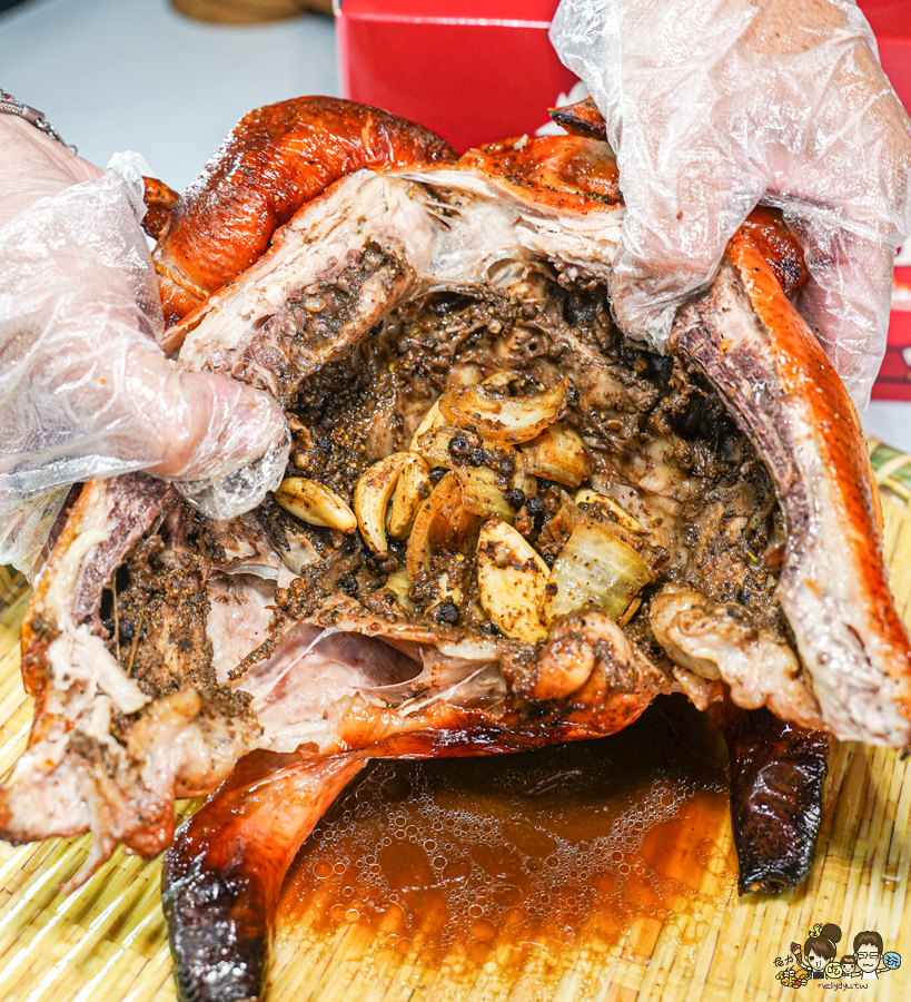 高雄 越南烤雞王 烤雞 獨家 招牌香檸雞 台式椒鹽雞 上癮胡椒雞 蒜香雞  雞腳凍 滷雞腳 獨家 特製 脆皮烤雞