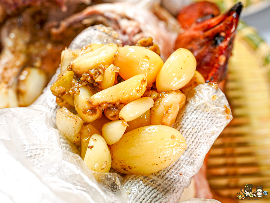 高雄 越南烤雞王 烤雞 獨家 招牌香檸雞 台式椒鹽雞 上癮胡椒雞 蒜香雞  雞腳凍 滷雞腳 獨家 特製 脆皮烤雞