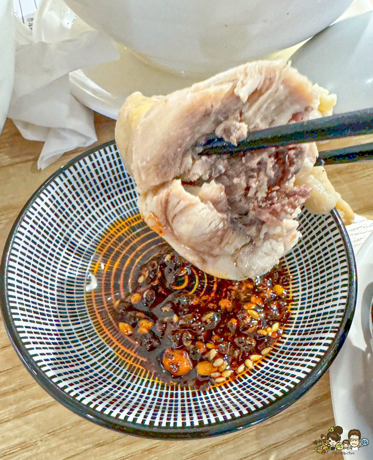 高雄雞湯 美良家 麻油麵線 麵食 熱河美食 推薦 高醫 高雄美食