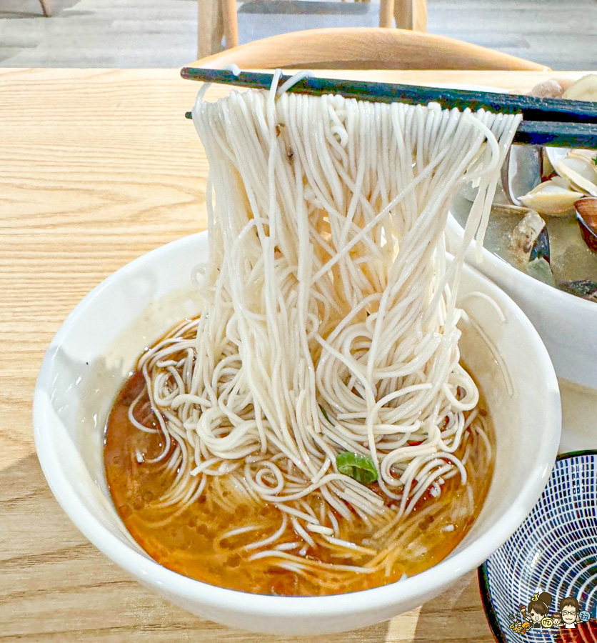 高雄雞湯 美良家 麻油麵線 麵食 熱河美食 推薦 高醫 高雄美食