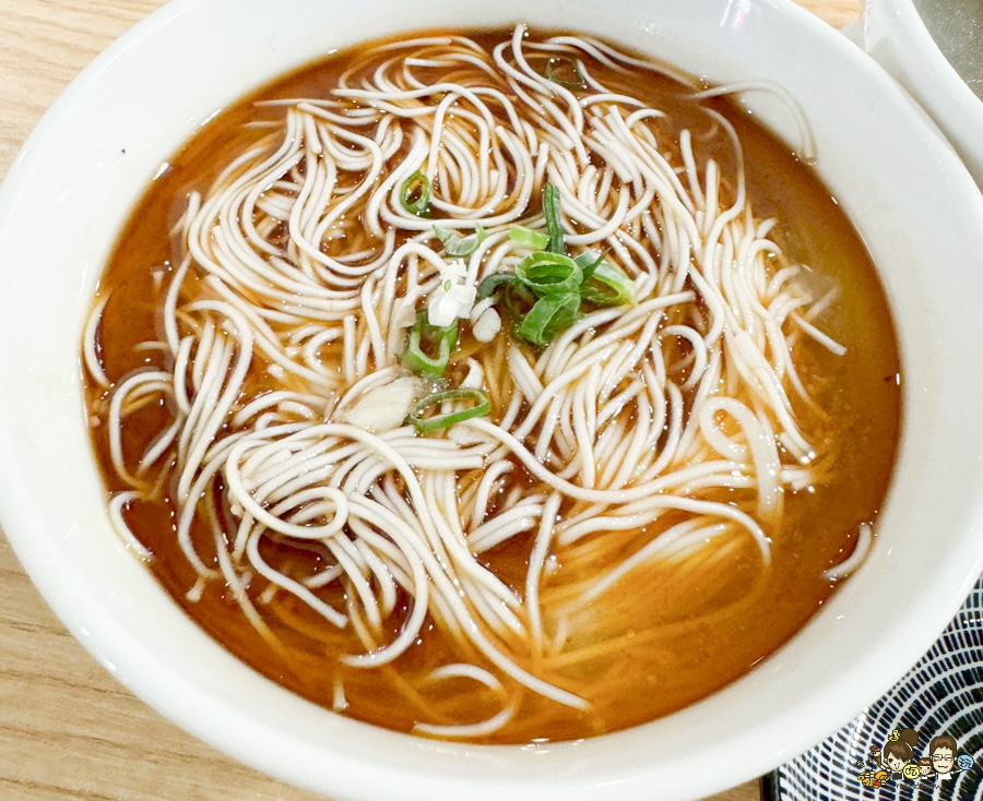 高雄雞湯 美良家 麻油麵線 麵食 熱河美食 推薦 高醫 高雄美食