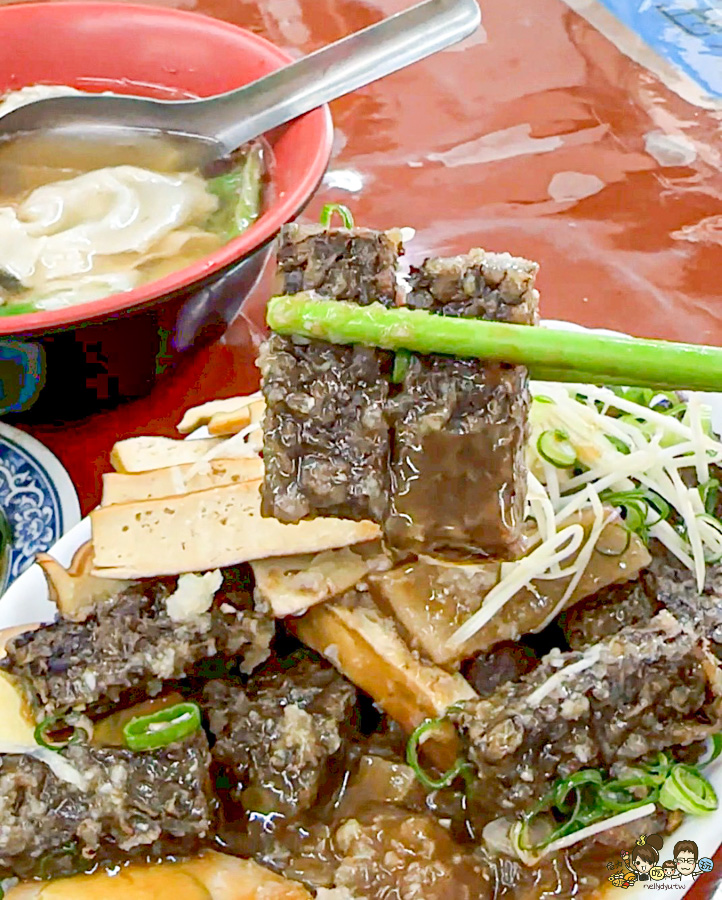 香神小吃館 乾麵 肉鬆 炒飯 小吃 滷味 高雄好店 麵攤 果貿社區