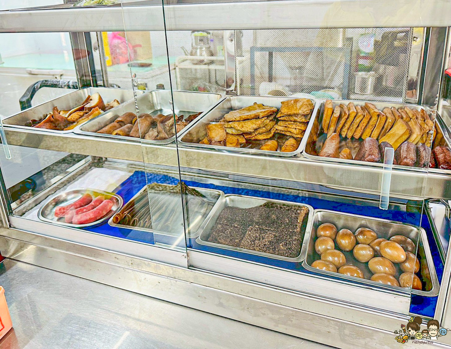 香神小吃館 乾麵 肉鬆 炒飯 小吃 滷味 高雄好店 麵攤 果貿社區