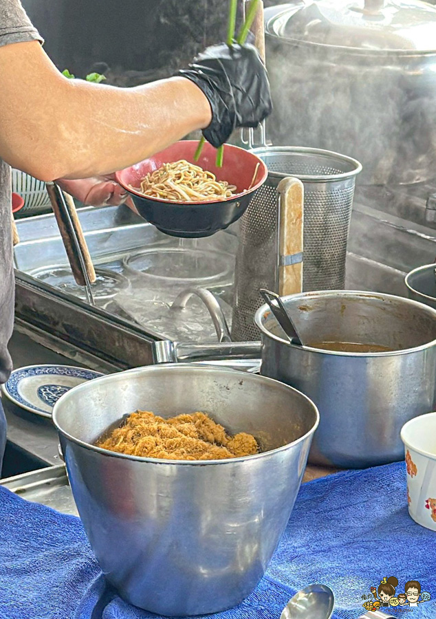 香神小吃館 乾麵 肉鬆 炒飯 小吃 滷味 高雄好店 麵攤 果貿社區