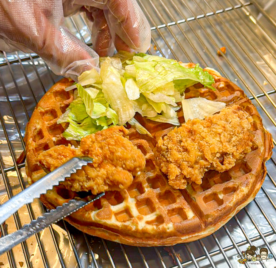 高雄小木屋 四維路 好吃鬆餅 專賣店 約會 聚餐 下午茶 點心甜點 爆量 銅板價格 爆料