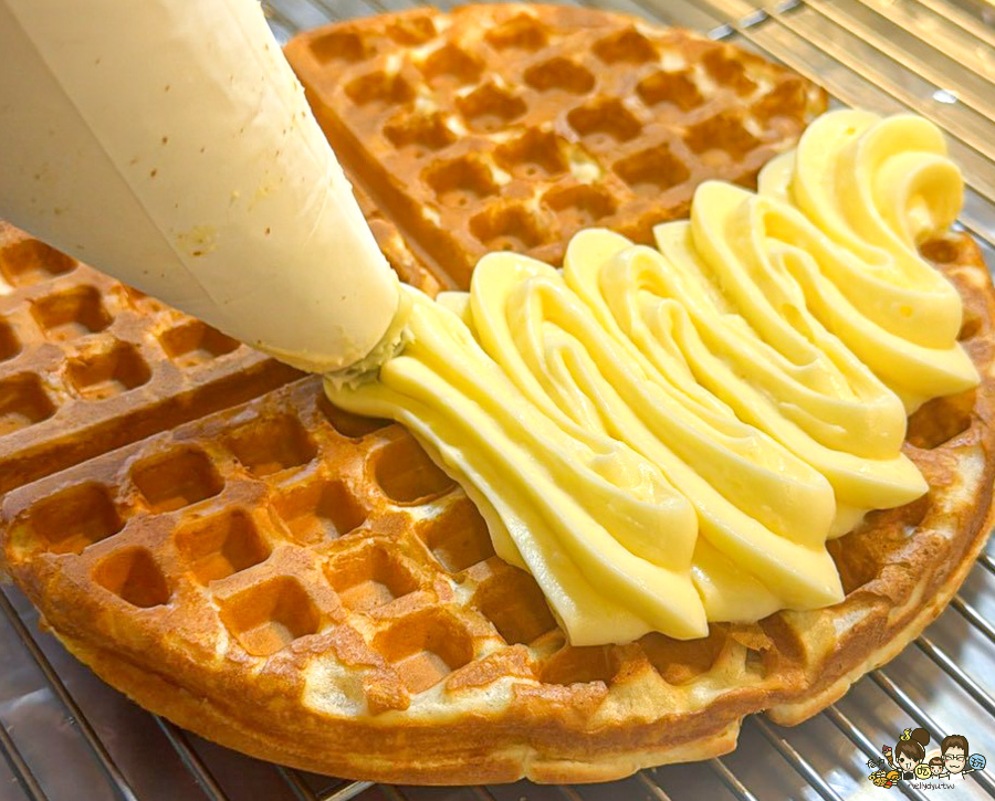 高雄小木屋 四維路 好吃鬆餅 專賣店 約會 聚餐 下午茶 點心甜點 爆量 銅板價格 爆料