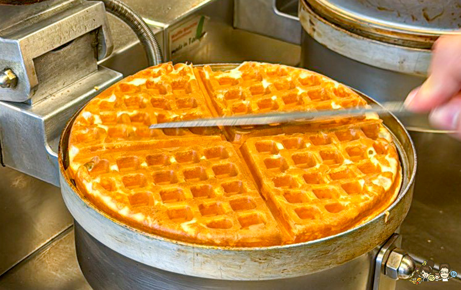 高雄小木屋 四維路 好吃鬆餅 專賣店 約會 聚餐 下午茶 點心甜點 爆量 銅板價格 爆料