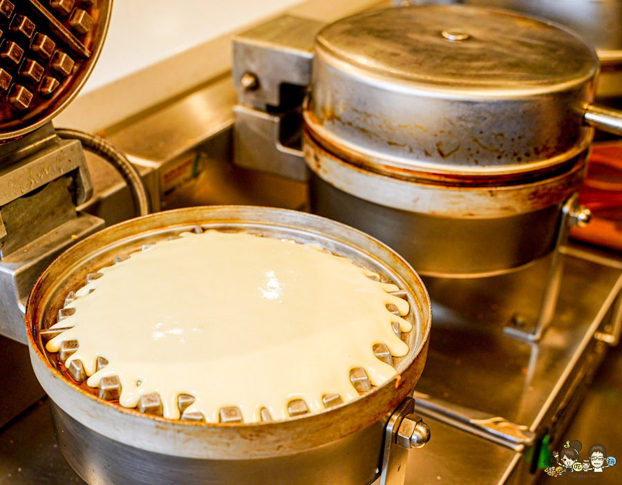 高雄小木屋 四維路 好吃鬆餅 專賣店 約會 聚餐 下午茶 點心甜點 爆量 銅板價格 爆料