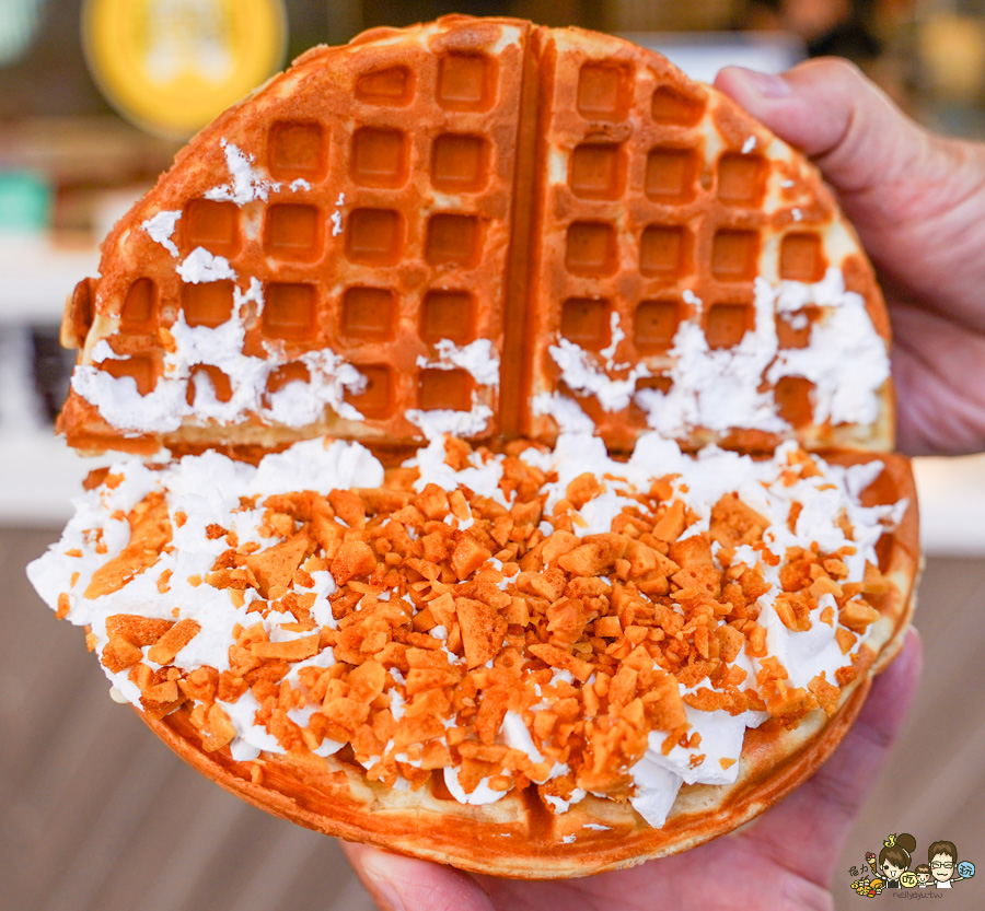 高雄小木屋 四維路 好吃鬆餅 專賣店 約會 聚餐 下午茶 點心甜點 爆量 銅板價格 爆料