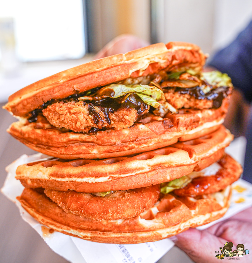 高雄小木屋 四維路 好吃鬆餅 專賣店 約會 聚餐 下午茶 點心甜點 爆量 銅板價格 爆料