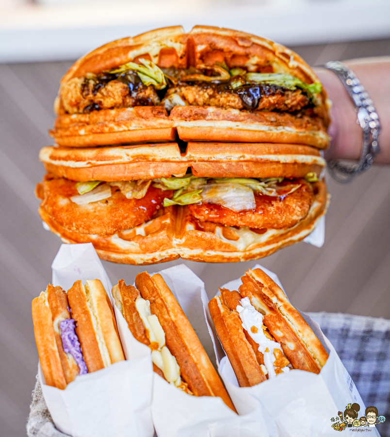 高雄小木屋 四維路 好吃鬆餅 專賣店 約會 聚餐 下午茶 點心甜點 爆量 銅板價格 爆料