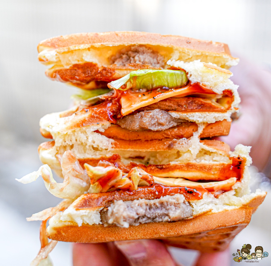 高雄小木屋 四維路 好吃鬆餅 專賣店 約會 聚餐 下午茶 點心甜點 爆量 銅板價格 爆料