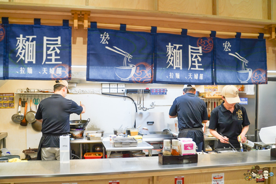 宏麵屋 高雄拉麵 好吃拉麵 必吃 在第十年 河堤社區 河堤美食 必吃 排隊 好吃 推薦 拉麵