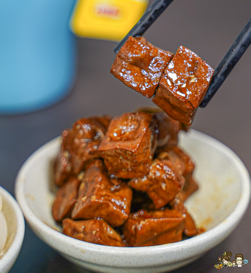 宏麵屋 高雄拉麵 好吃拉麵 必吃 在第十年 河堤社區 河堤美食 必吃 排隊 好吃 推薦 拉麵