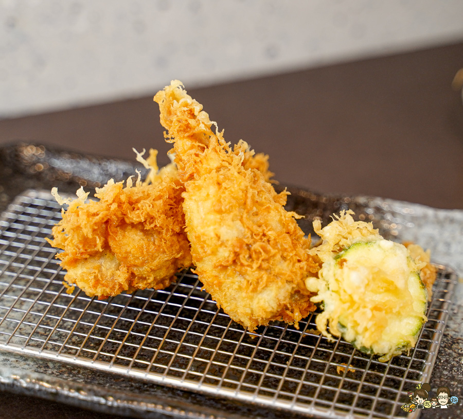 宏麵屋 高雄拉麵 好吃拉麵 必吃 在第十年 河堤社區 河堤美食 必吃 排隊 好吃 推薦 拉麵