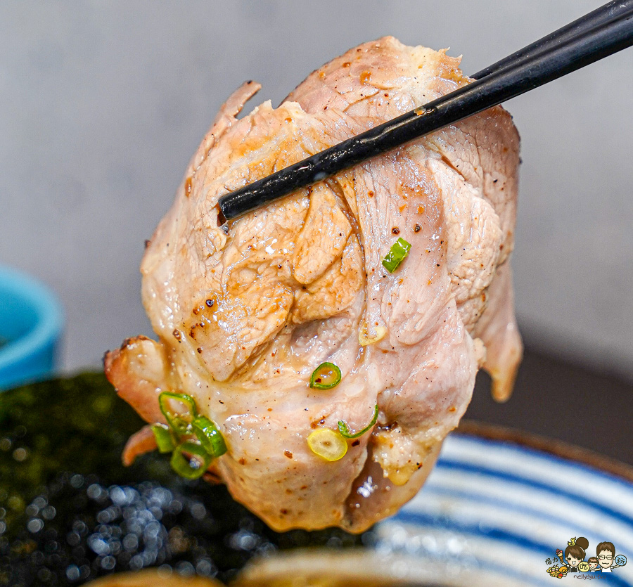 宏麵屋 高雄拉麵 好吃拉麵 必吃 在第十年 河堤社區 河堤美食 必吃 排隊 好吃 推薦 拉麵