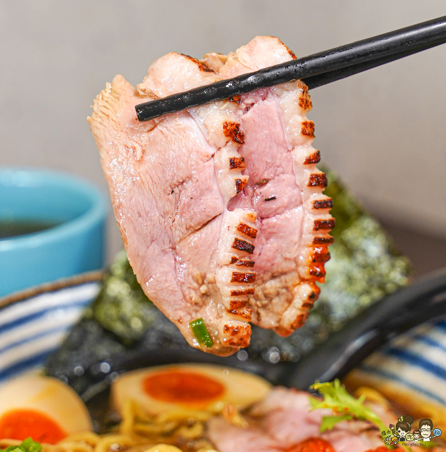 宏麵屋 高雄拉麵 好吃拉麵 必吃 在第十年 河堤社區 河堤美食 必吃 排隊 好吃 推薦 拉麵