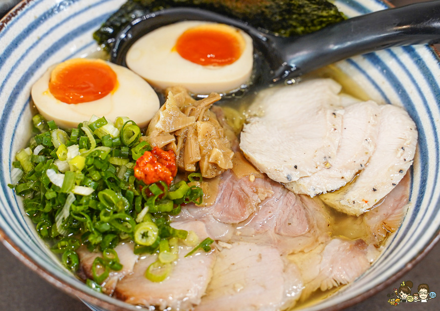 宏麵屋 高雄拉麵 好吃拉麵 必吃 在第十年 河堤社區 河堤美食 必吃 排隊 好吃 推薦 拉麵