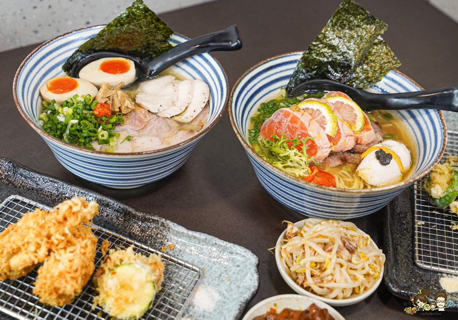 宏麵屋 高雄拉麵 好吃拉麵 必吃 在第十年 河堤社區 河堤美食 必吃 排隊 好吃 推薦 拉麵