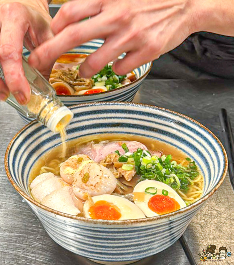 宏麵屋 高雄拉麵 好吃拉麵 必吃 在第十年 河堤社區 河堤美食 必吃 排隊 好吃 推薦 拉麵